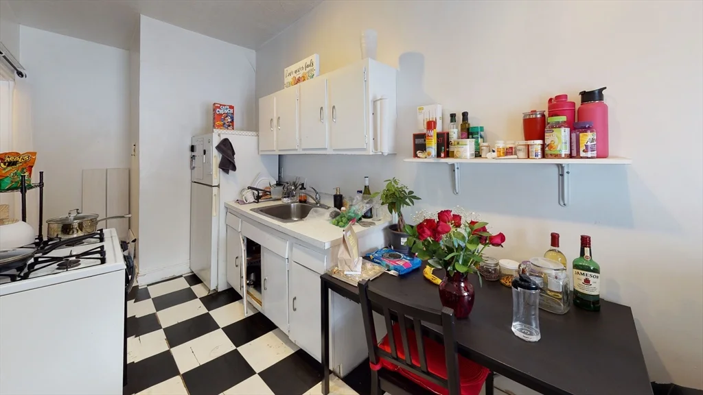 Studio bed, 1 bath apartment for rent at 24 Sidlaw Rd Unit 9, Brighton