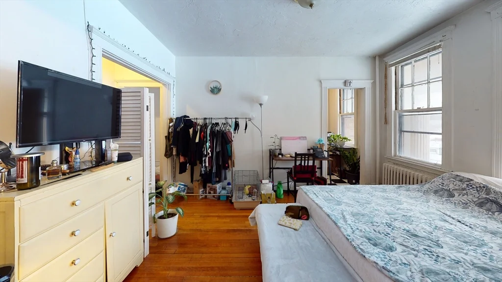 Studio bed, 1 bath apartment for rent at 24 Sidlaw Rd Unit 9, Brighton — photo 2 of 5