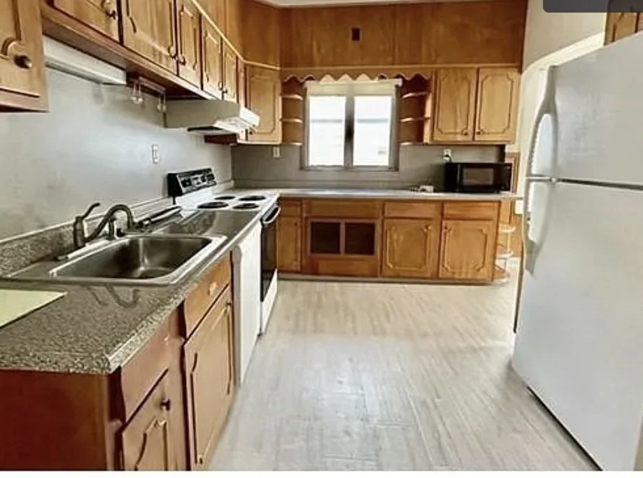 2 bed, 1 bath apartment for rent at 24 Somerset Unit 2, Worcester — photo 2 of 16