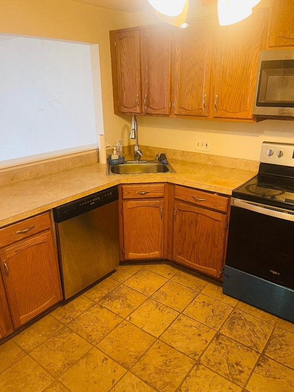 1 bed, 1 bath apartment for rent at 24 South St Unit 3, Medford — photo 4 of 13