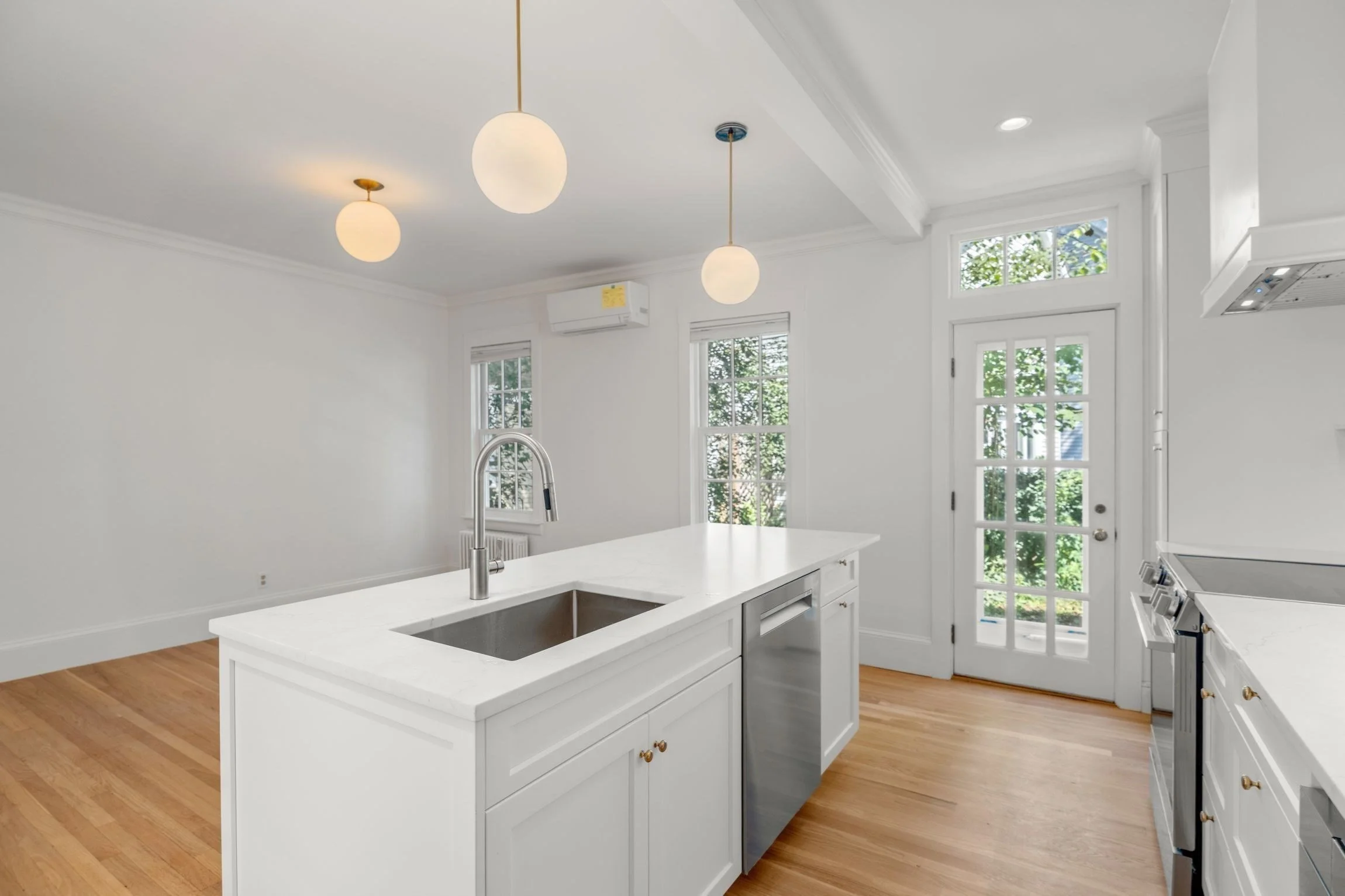 2 bed, 1 bath apartment for rent at 24 Sparks Unit 0, West Cambridge — photo 8 of 24
