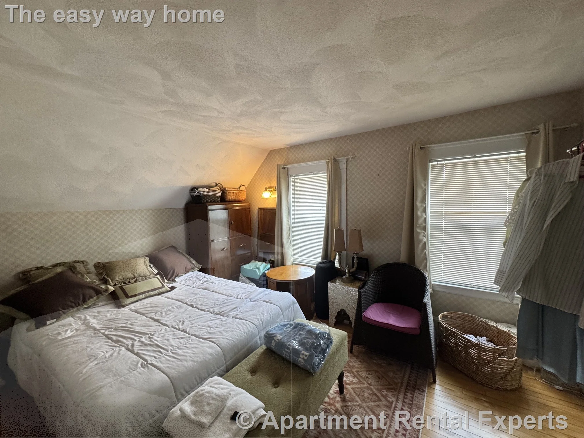 3 bed, 1 bath apartment for rent at 24 Stoughton St Unit 2, Tufts — photo 16 of 22