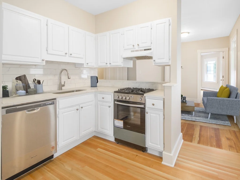 2 bed, 1 bath apartment for rent at 24 Suffolk St Unit 2, The Port
