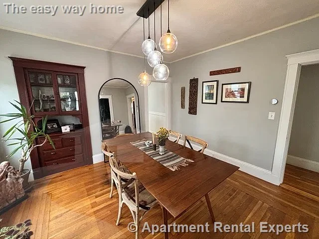 4 bed, 2 bath apartment for rent at 24 Teele Ave, Teele Square — photo 2 of 13