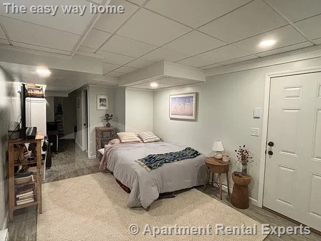 4 bed, 2 bath apartment for rent at 24 Teele Ave, Teele Square — photo 9 of 13
