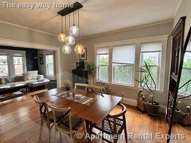 4 bed, 2 bath apartment for rent at 24 Teele Ave, Teele Square — photo 3 of 13