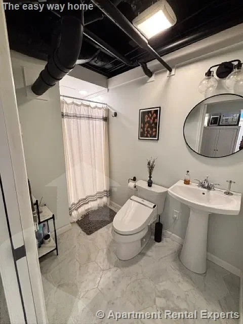 4 bed, 2 bath apartment for rent at 24 Teele Ave, Teele Square — photo 5 of 13