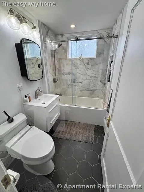 4 bed, 2 bath apartment for rent at 24 Teele Ave, Teele Square — photo 10 of 13