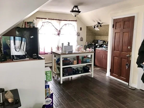 1 bed, 1 bath apartment for rent at 24 Thatcher Unit 3, Boston — photo 3 of 13