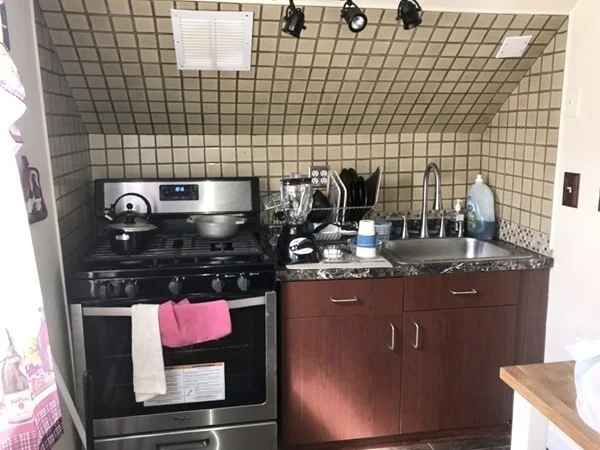 1 bed, 1 bath apartment for rent at 24 Thatcher Unit 3, Boston — photo 13 of 13