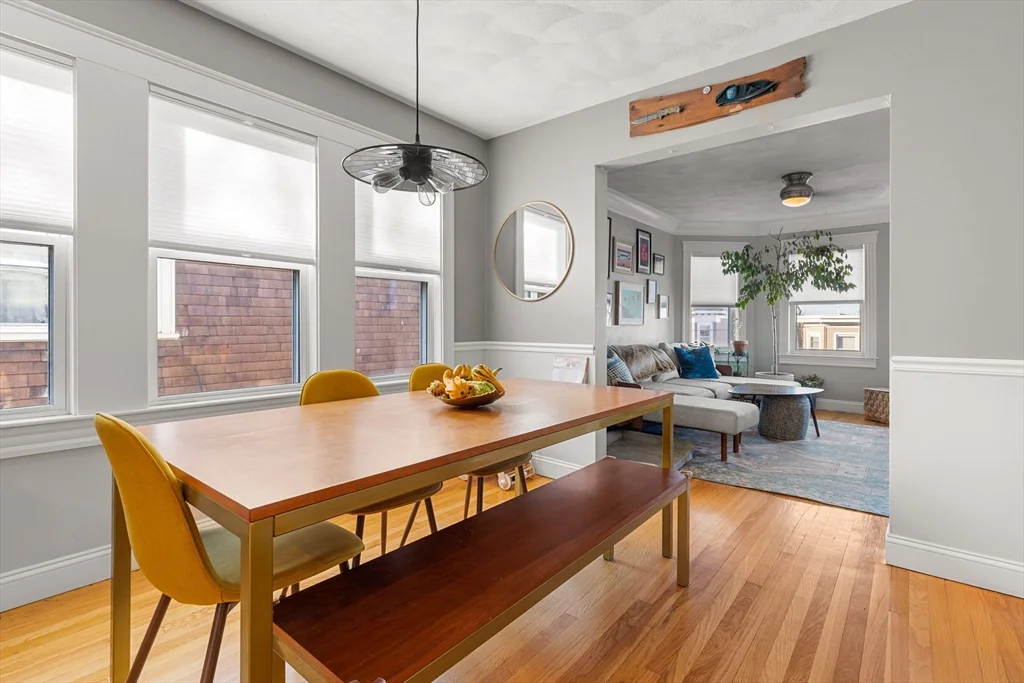 3 bed, 1 bath apartment for rent at 24 Thelma Unit Penthouse, Dorchester — photo 3 of 17