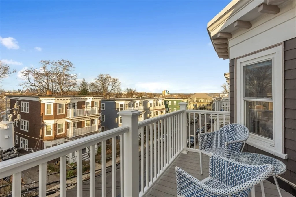 3 bed, 1 bath apartment for rent at 24 Thelma Unit Penthouse, Dorchester — photo 15 of 17