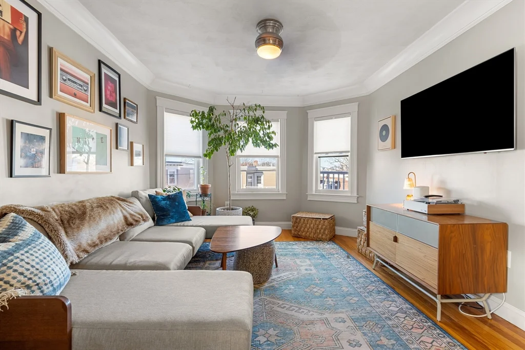 3 bed, 1 bath apartment for rent at 24 Thelma Unit Penthouse, Dorchester — photo 1 of 17
