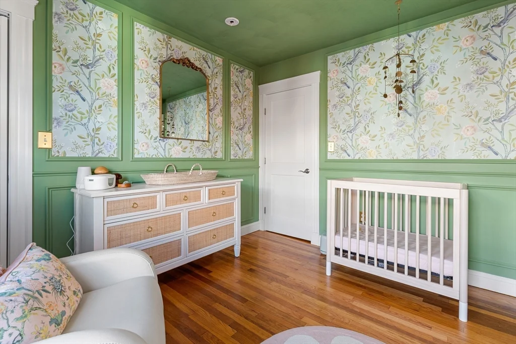 3 bed, 1 bath apartment for rent at 24 Thelma Unit Penthouse, Dorchester — photo 9 of 17