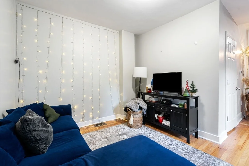 3 bed, 2 bath apartment for rent at 24 Thomas Park Unit 1, South Boston — photo 6 of 12