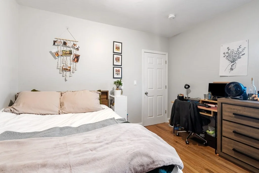 3 bed, 2 bath apartment for rent at 24 Thomas Park Unit 1, South Boston — photo 9 of 12