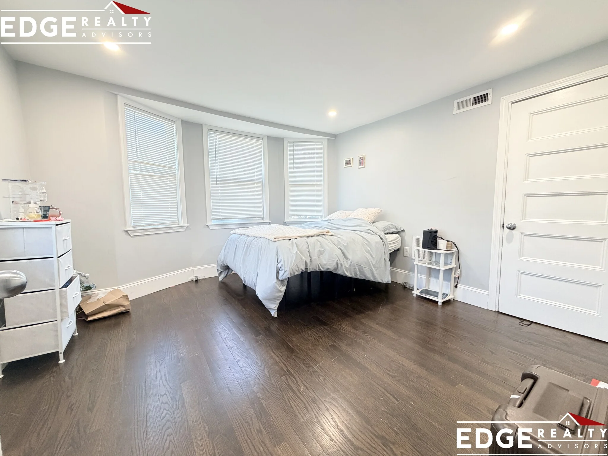 4 bed, 3 bath apartment for rent at 24 Tremont St Unit 2, Brighton — photo 10 of 12