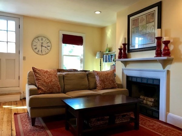 1 bed, 1 bath apartment for rent at 24 Trenton St Unit 3, Charlestown — photo 3 of 11