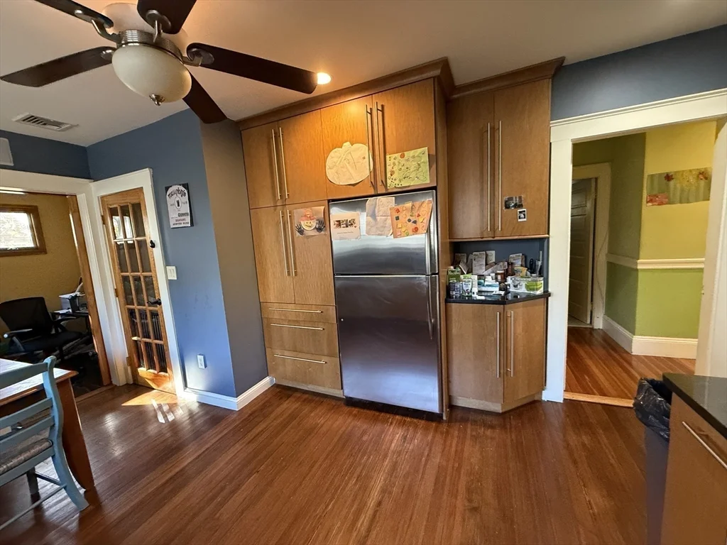 2 bed, 1 bath apartment for rent at 24 Upcrest Unit 1, Oak Square — photo 9 of 13