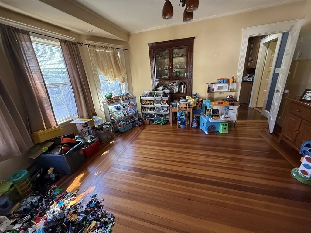 2 bed, 1 bath apartment for rent at 24 Upcrest Unit 1, Oak Square — photo 5 of 13