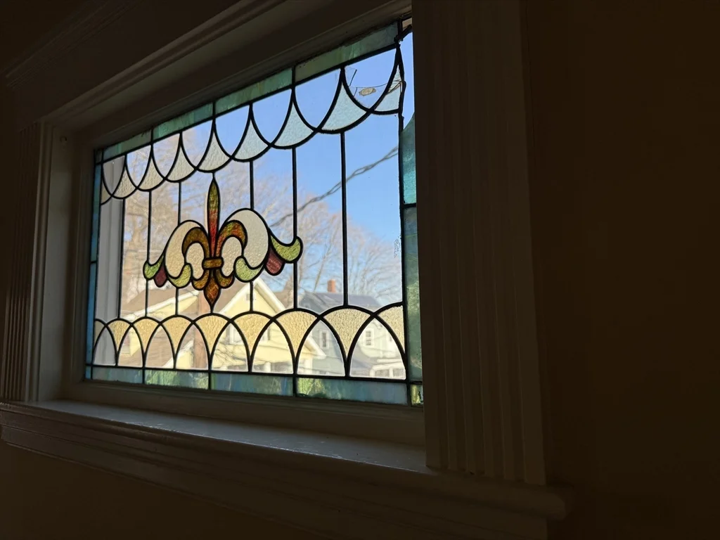 2 bed, 1 bath apartment for rent at 24 Upcrest Unit 1, Oak Square — photo 4 of 13