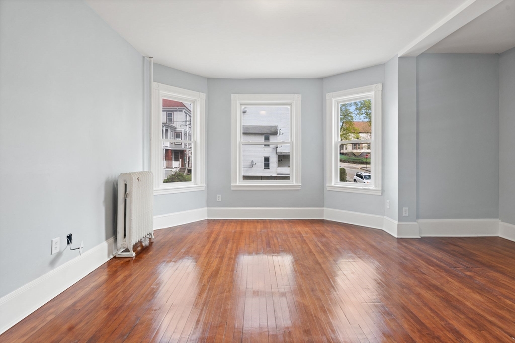 3 bed, 1 bath apartment for rent at 24 Vinton St Unit 2, Worcester — photo 8 of 15