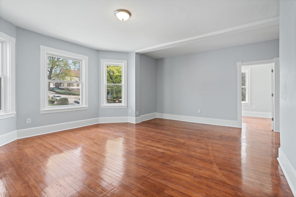 3 bed, 1 bath apartment for rent at 24 Vinton St Unit 2, Worcester — photo 5 of 15