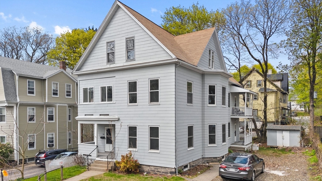 3 bed, 1 bath apartment for rent at 24 Vinton St Unit 3, Worcester — photo 2 of 10