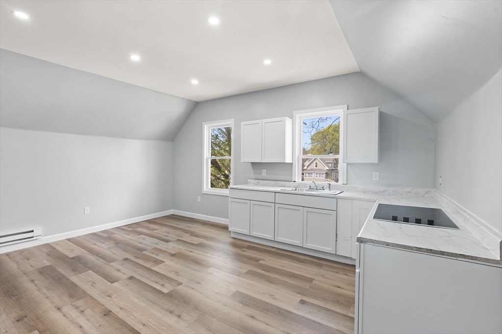 3 bed, 1 bath apartment for rent at 24 Vinton St Unit 3, Worcester — photo 9 of 10