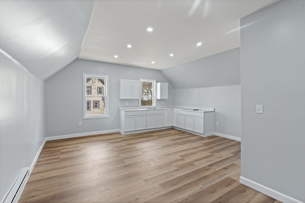 3 bed, 1 bath apartment for rent at 24 Vinton St Unit 3, Worcester — photo 8 of 10