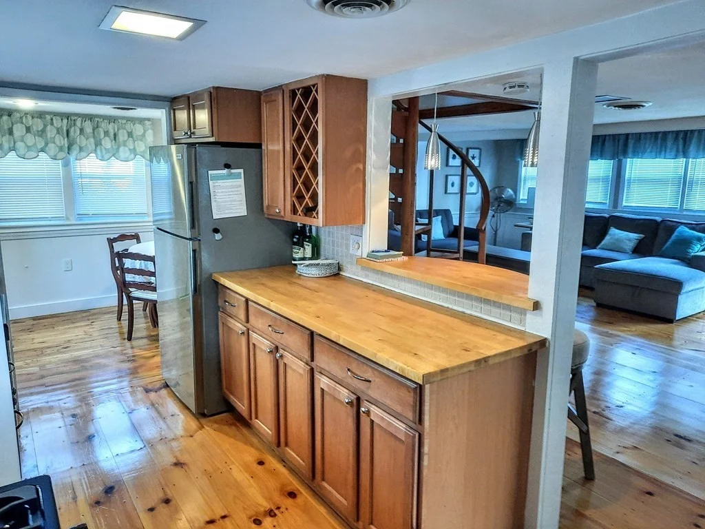 2 bed, 1 bath apartment for rent at 24 Virginia Unit 24, Marshfield — photo 3 of 6