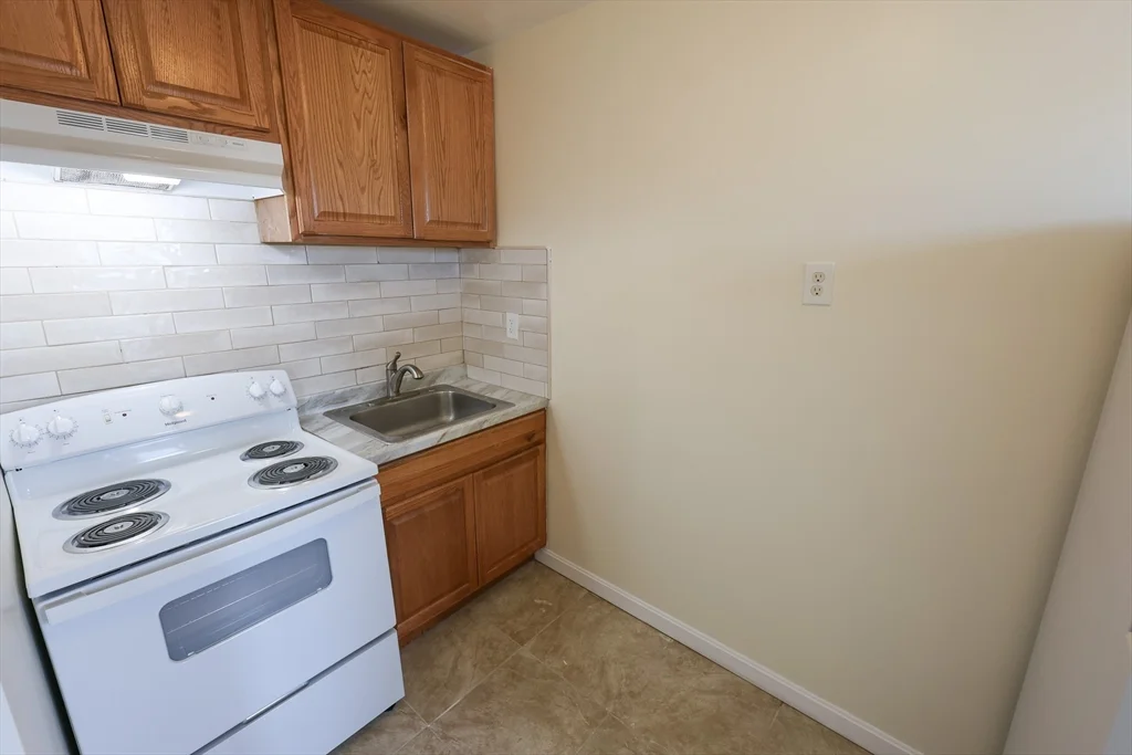 2 bed, 1 bath apartment for rent at 24 W Cottage St Unit 3, Dorchester — photo 2 of 15