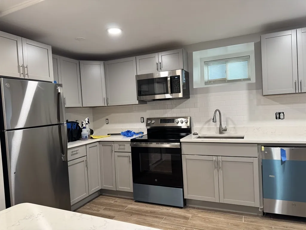 1 bed, 1 bath apartment for rent at 24 West Tremlett St Unit B, Dorchester — photo 4 of 14