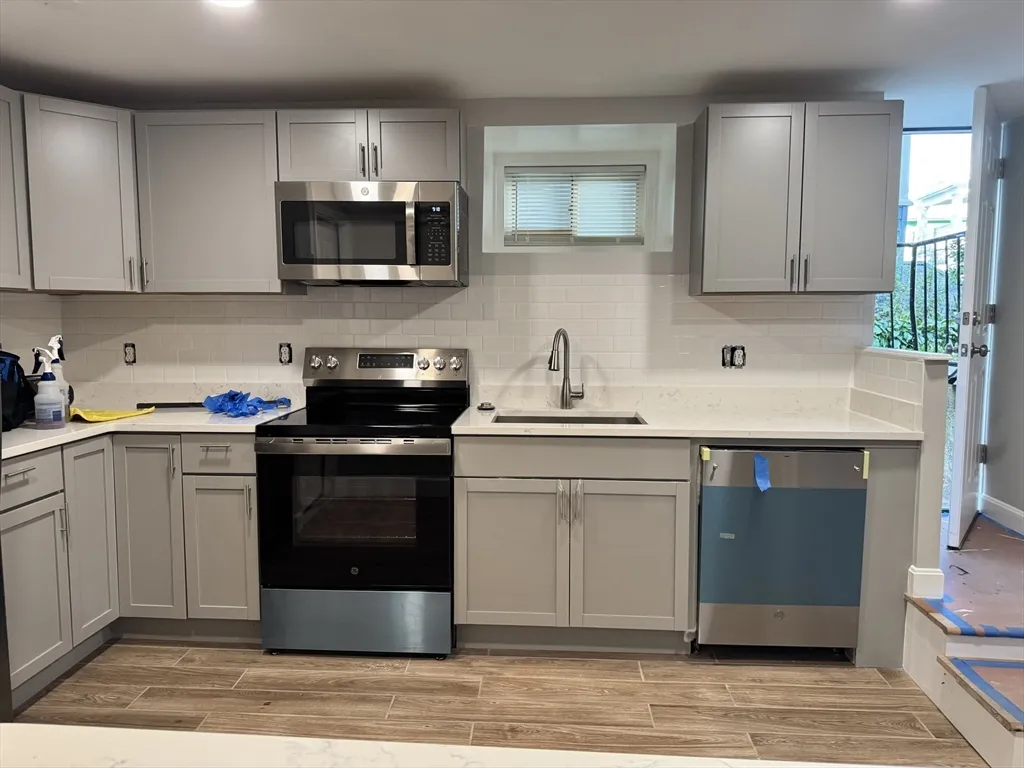 1 bed, 1 bath apartment for rent at 24 West Tremlett St Unit B, Dorchester — photo 1 of 14