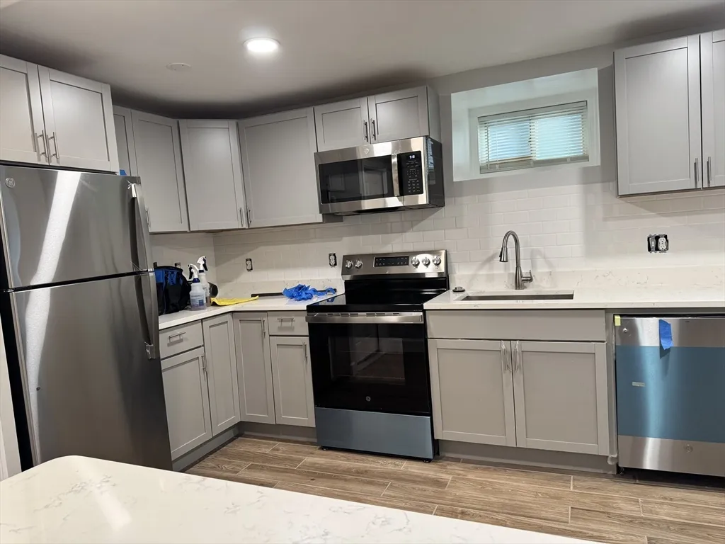 1 bed, 1 bath apartment for rent at 24 West Tremlett St Unit B, Dorchester — photo 3 of 14