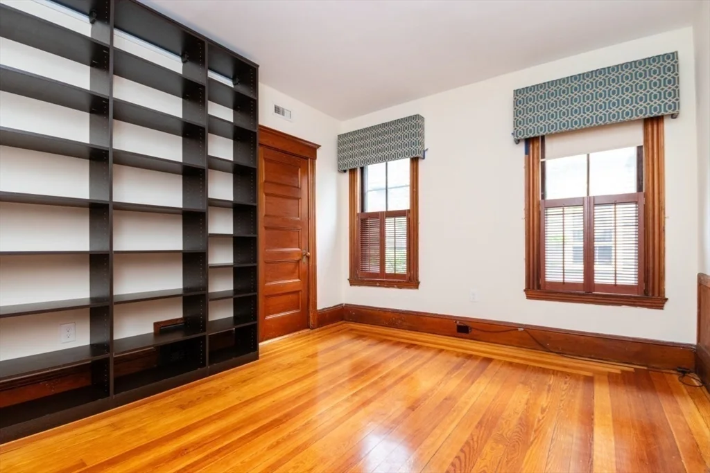 2 bed, 1 bath apartment for rent at 24 Walden Unit 2, North Cambridge — photo 14 of 18