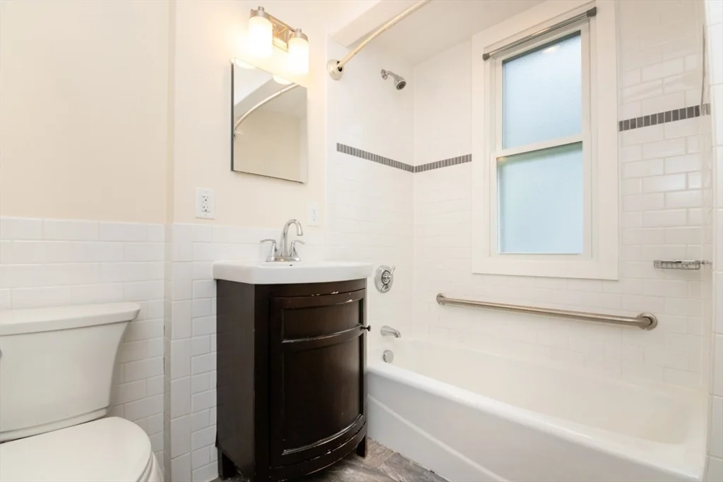2 bed, 1 bath apartment for rent at 24 Walden Unit 2, North Cambridge — photo 16 of 18