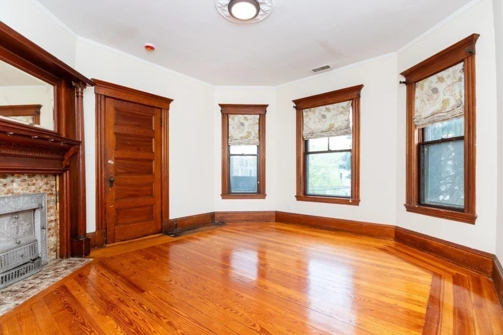 2 bed, 1 bath apartment for rent at 24 Walden Unit 2, North Cambridge — photo 3 of 18