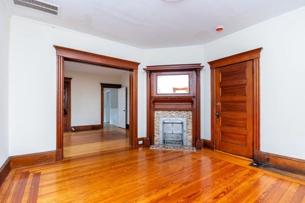 2 bed, 1 bath apartment for rent at 24 Walden Unit 2, North Cambridge — photo 4 of 18
