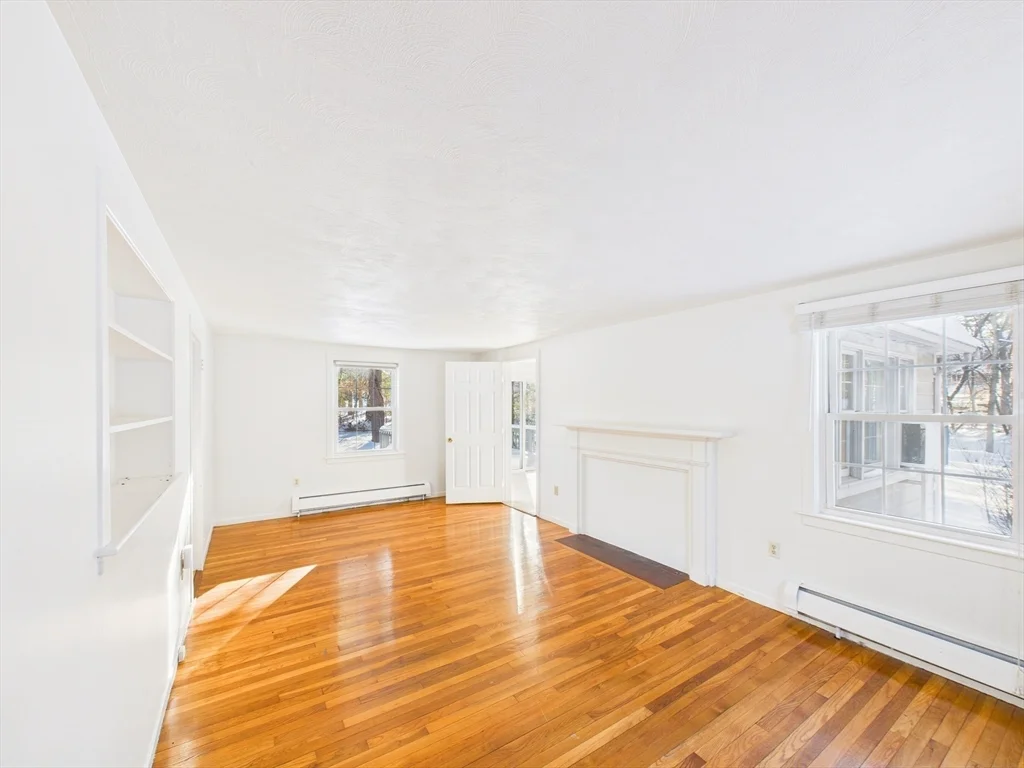 3 bed, 1 bath apartment for rent at 24 Walpole St, Dover — photo 9 of 21