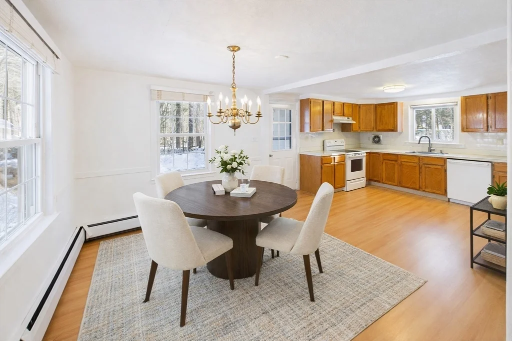 3 bed, 1 bath apartment for rent at 24 Walpole St, Dover — photo 4 of 21