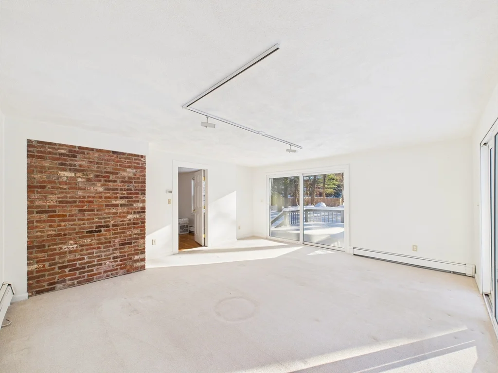 3 bed, 1 bath apartment for rent at 24 Walpole St, Dover — photo 13 of 21
