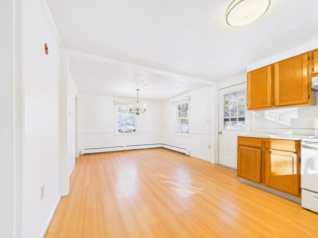 3 bed, 1 bath apartment for rent at 24 Walpole St, Dover — photo 6 of 21