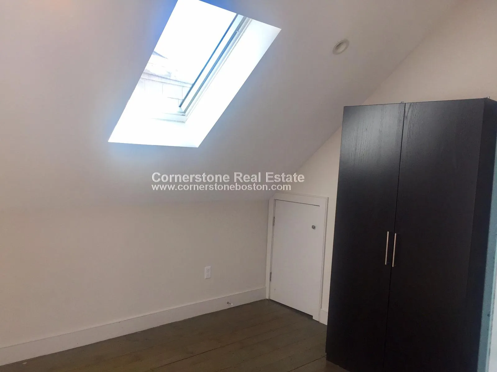 3 bed, 2 bath apartment for rent at 24 Washburn St Unit 3, Dorchester — photo 4 of 12