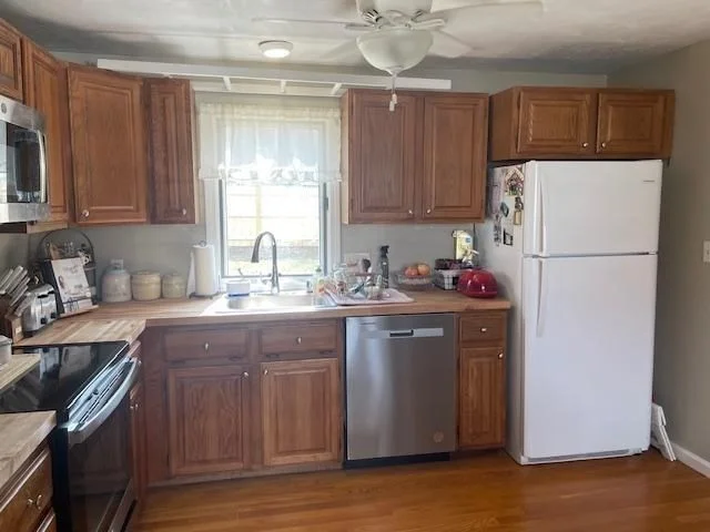 2 bed, 2 bath apartment for rent at 24 Washington Green Unit 24, East Walpole — photo 7 of 30