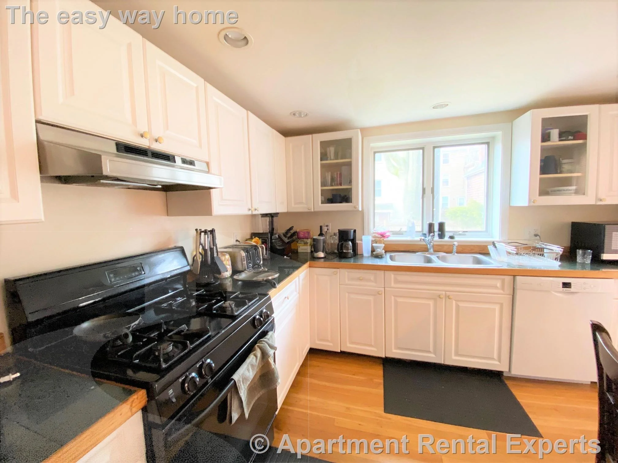 4 bed, 2 bath apartment for rent at 24 Watson St, Cambridgeport — photo 3 of 16