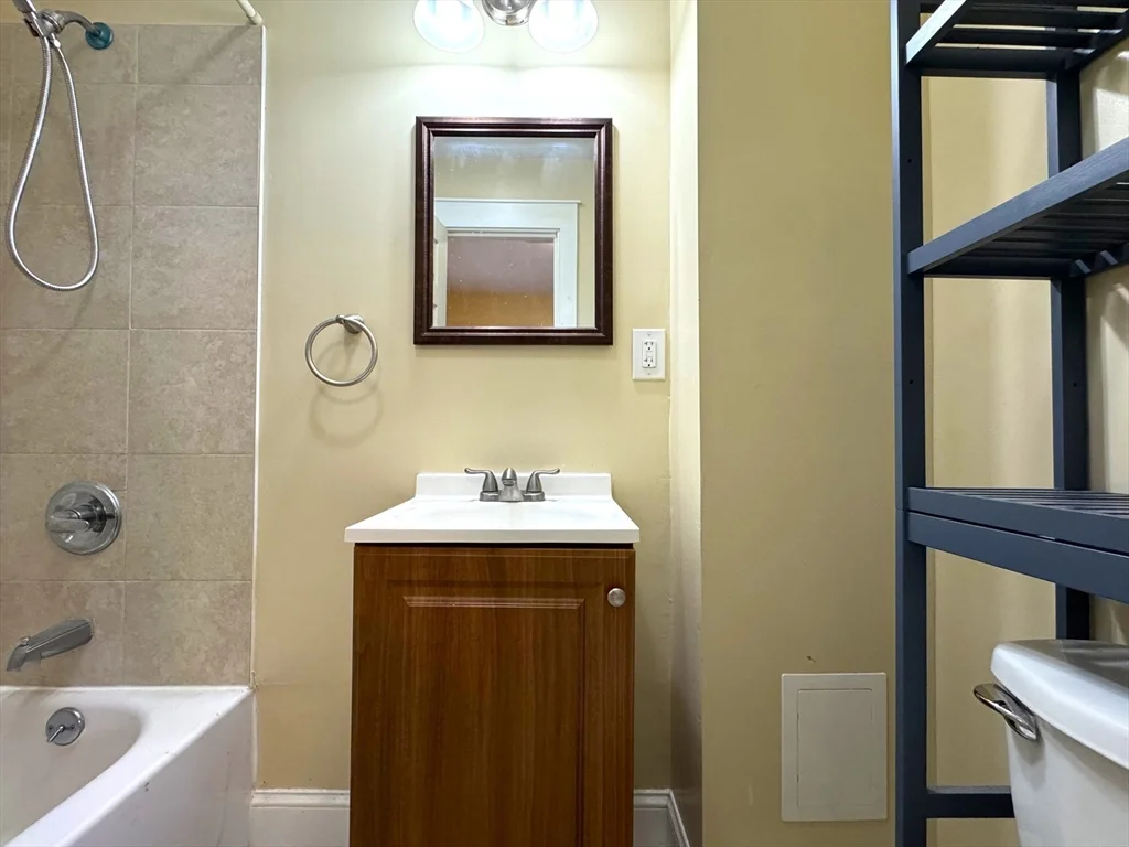 3 bed, 2 bath apartment for rent at 24 Weld Hill St Unit 2, Jamaica Plain — photo 22 of 29