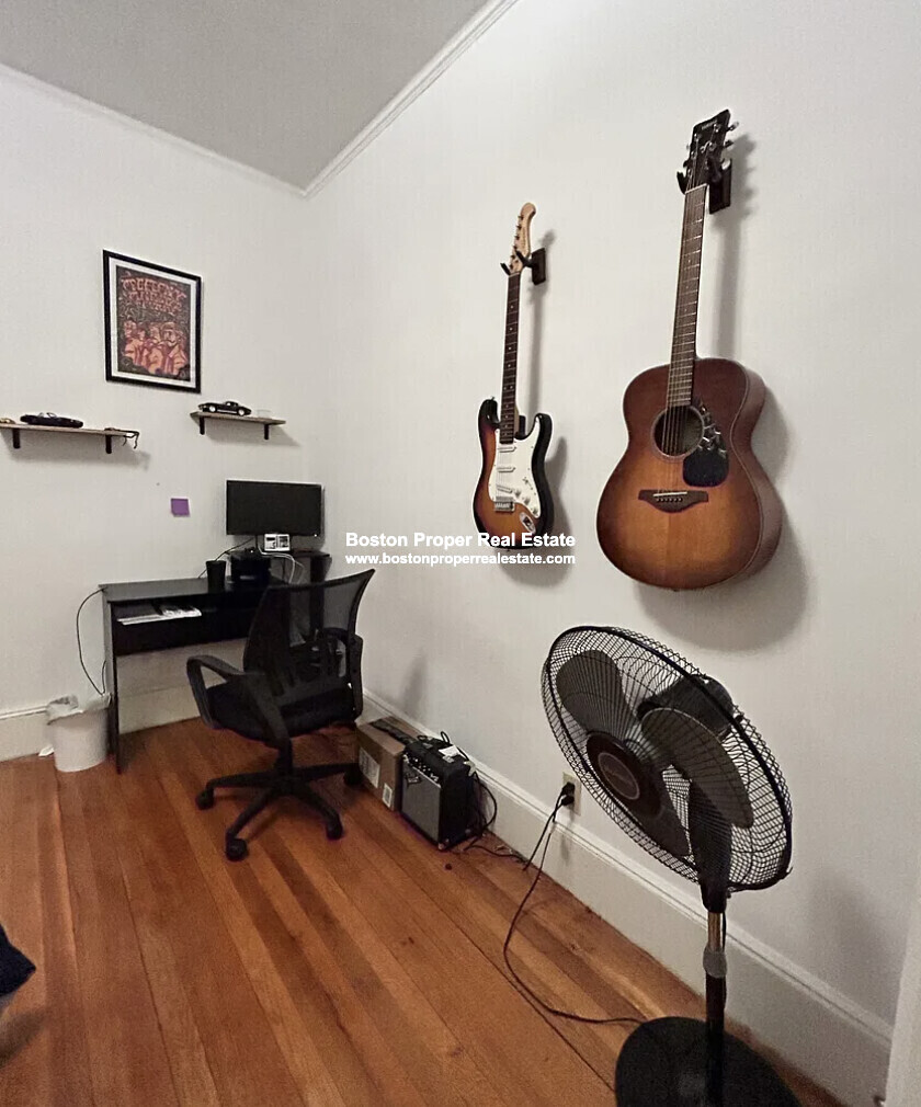 4 bed, 1 bath apartment for rent at 24 Westland Ave Unit 1, Fenway — photo 12 of 14