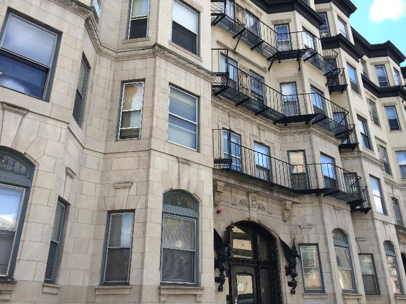 Studio bed, 1 bath apartment for rent at 24 Westland Ave Unit 11, Fenway — photo 6 of 6