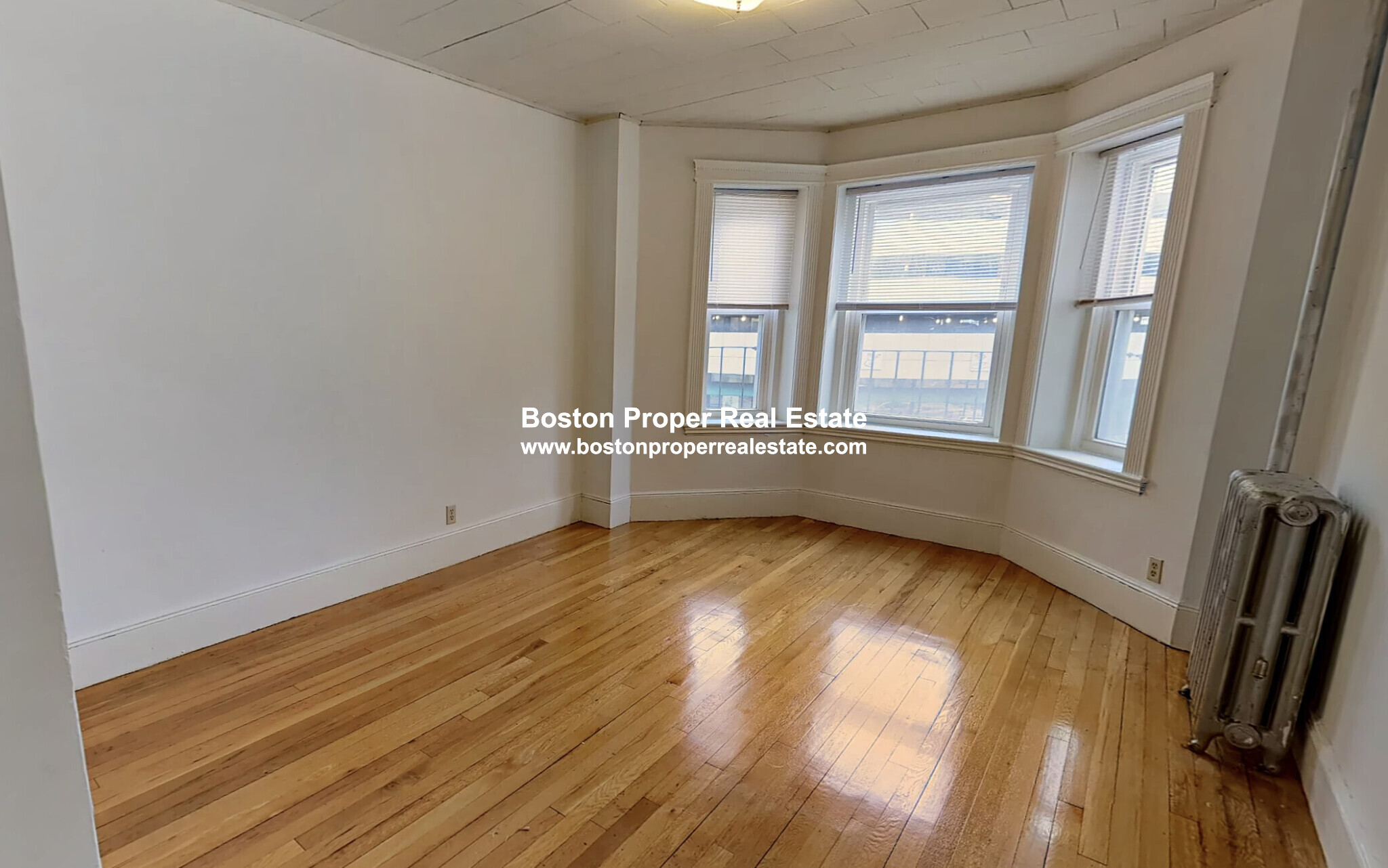 3 bed, 1 bath apartment for rent at 24 Westland Ave Unit 21, Fenway — photo 1 of 8